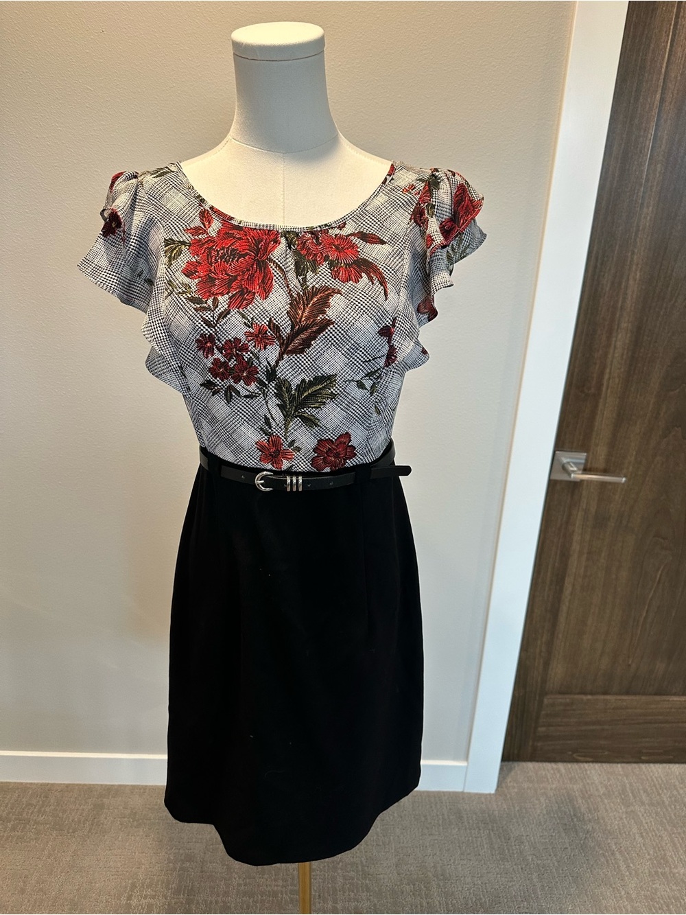 Alyx Floral White Black Midi Dress